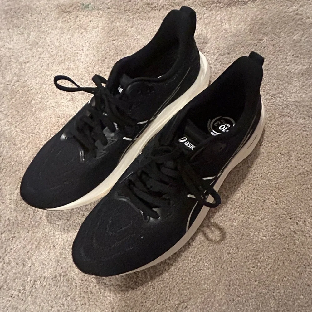 ASICS Men's Black and White Athletic Tennis Shoes Sz. 10 NWT